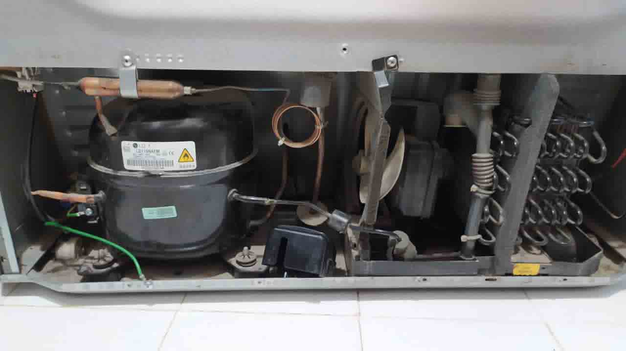 موتور یخچال تعمیر شده توسط نمایندگی یخچال امرسان نسیم شهر